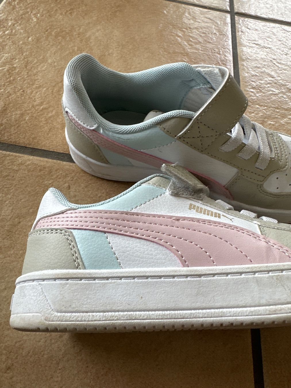 Puma Chaussures filles: Puma Sneaker 33 – Neuf (Voir description) à Fällanden par CorinaE 2