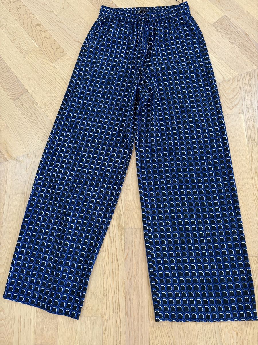 Pantalons: Hose Mark&Spencer Grösse 38 – Neuf (Voir description) à Bonstetten par Moma10