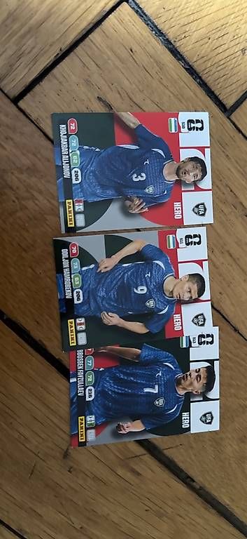 Kits de montage: Usbekistans Mannschaft  – D'occasion à Bern par Magazin 4
