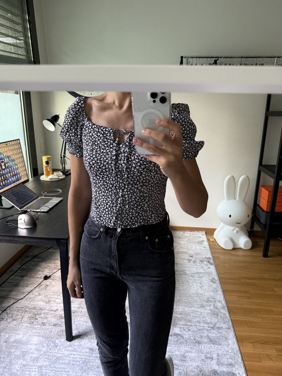 Top: CHICORÉE top like new! (size S) – Nuovo (secondo la descrizione) da Genève venduto da fat_5zzp 3