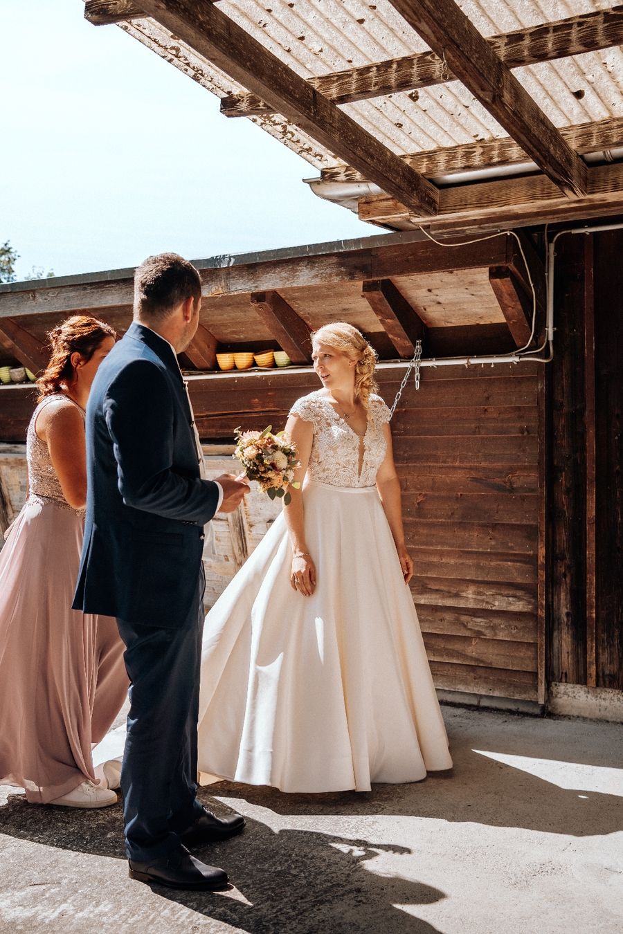 Vestiti: Wunderschönes Brautkleid, Grösse 42, Einmal getragen! – Usato da Engwang venduto da gan_r7c7 2