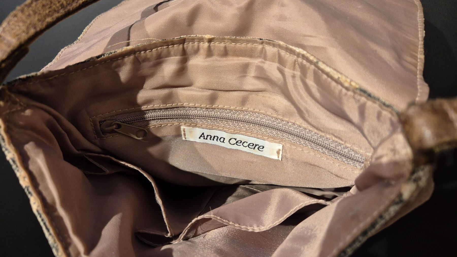 Borse da donna: Schultertasche Anna Cecere – Usato da Schönenbuch venduto da Rasmo 6