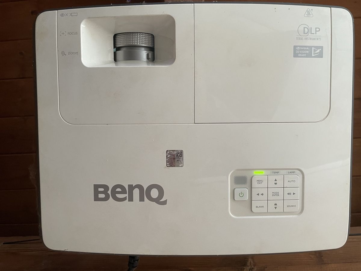 BenQ Proiettori: Beamer inkl. Leinwand – Usato da Tägerwilen venduto da Shaimaa 1