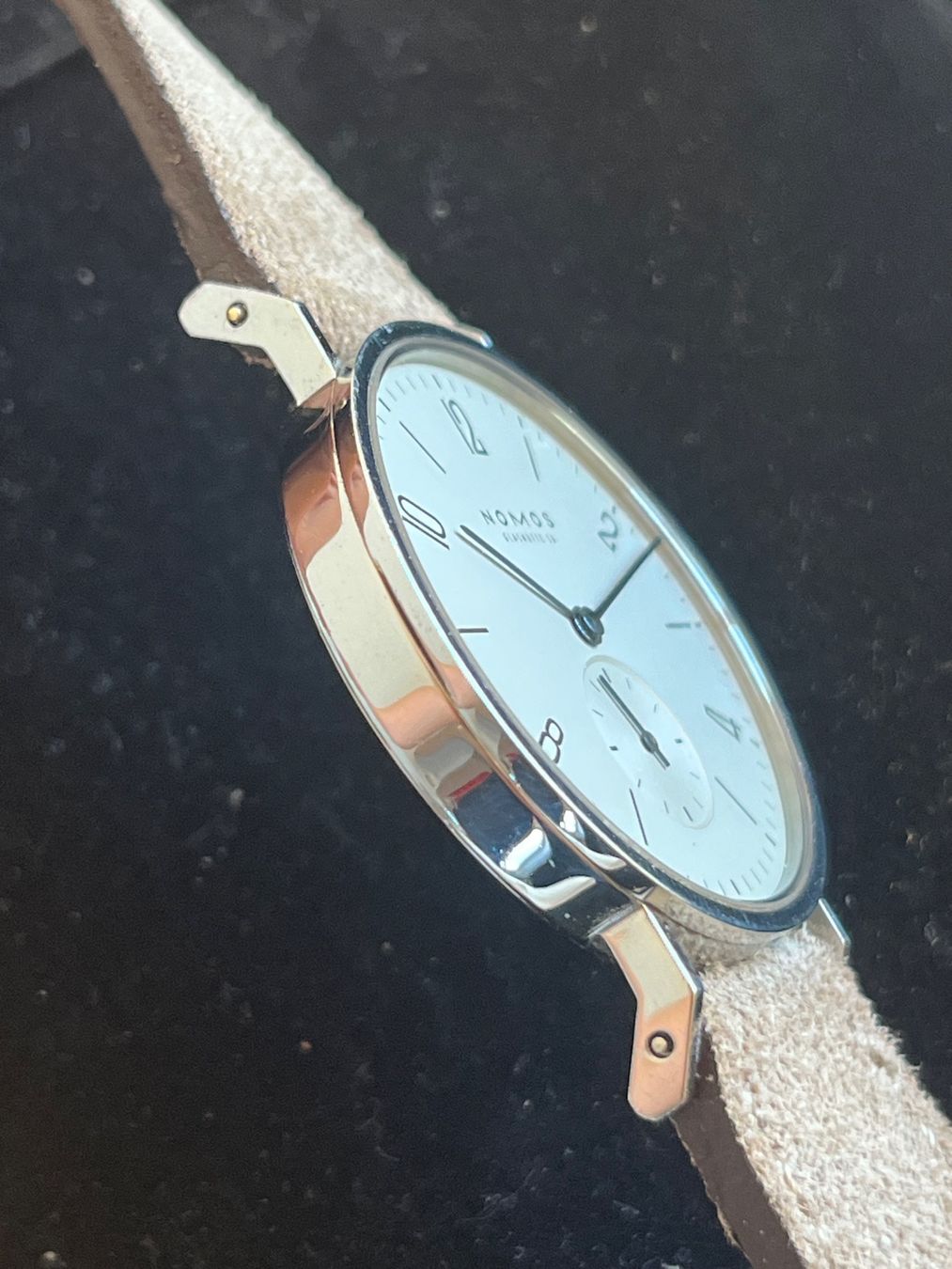 Nomos Orologi: Nomos Glashütte SA Tangente 35mm – Usato da Basel venduto da alakri 4