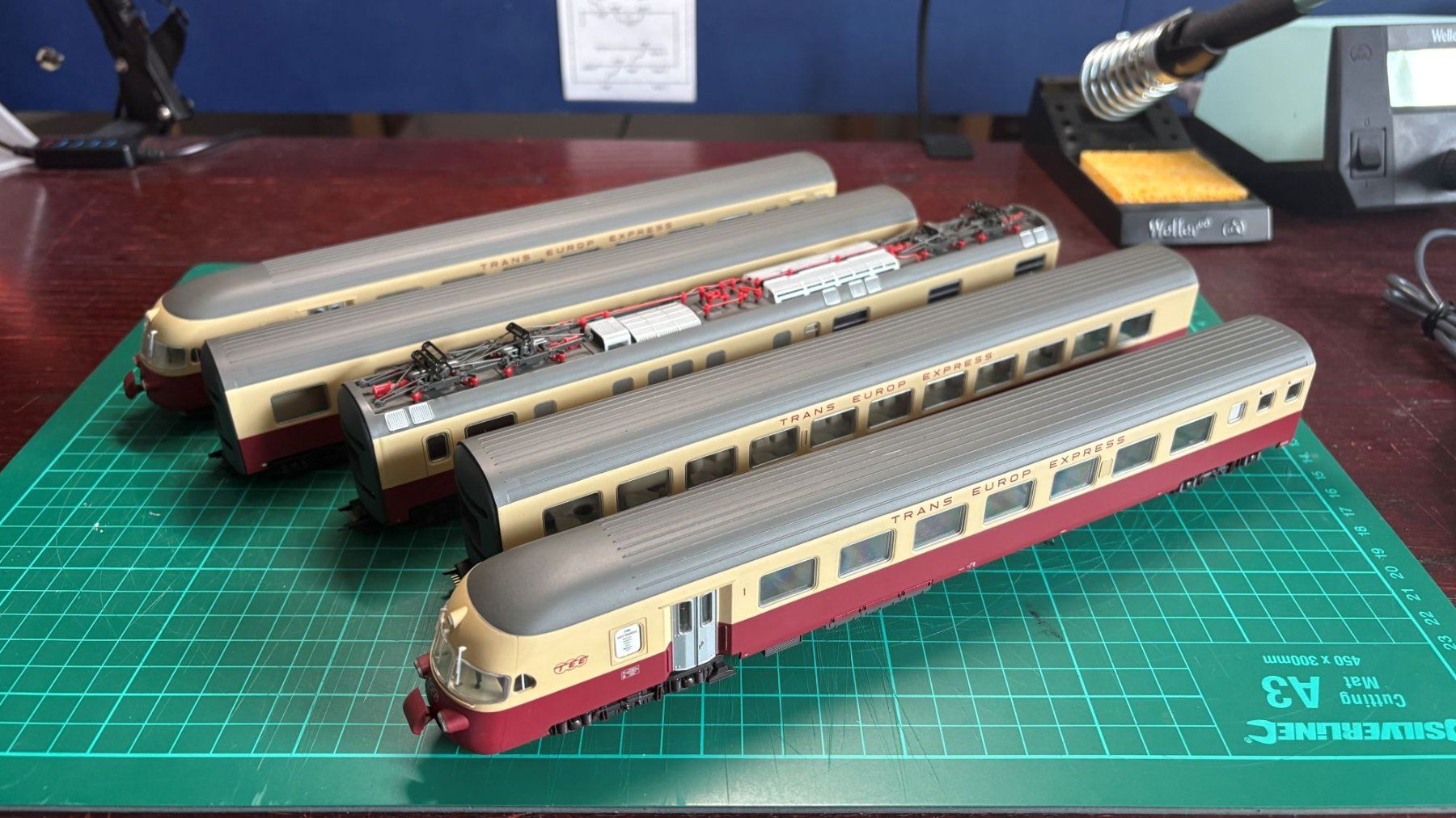 Rivarossi Trains électriques: Rame RAe II TEE Rivarossi 5 éléments – D'occasion à GENEVE par xavier.geillon 4