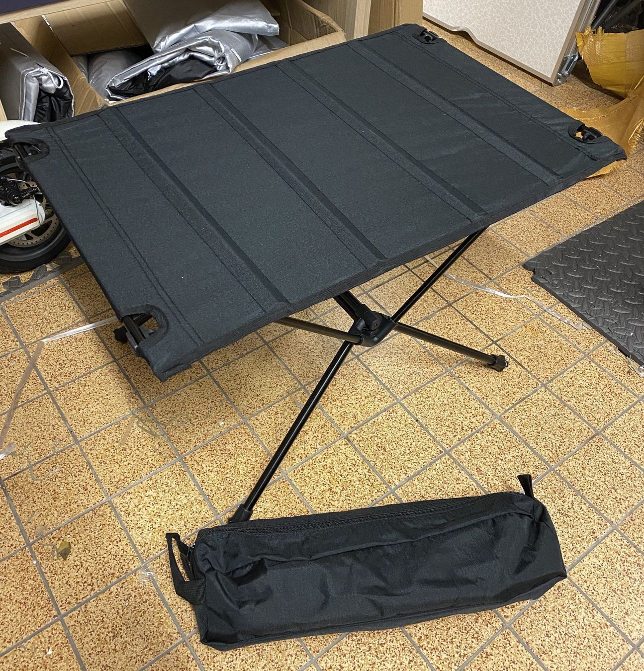 Tavoli: Table de sac 690g Petite Table basse pliable caming Rando – Nuovo e nell'imballaggio originale da Morges venduto da All4nature 1