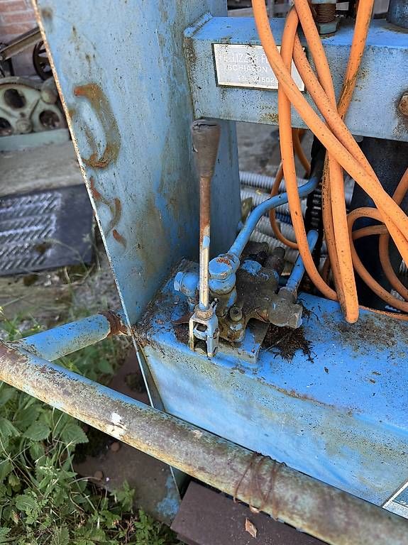 Hoflader: Pont élévateur électrique – Gebraucht aus Lentigny von EcuProd1 2