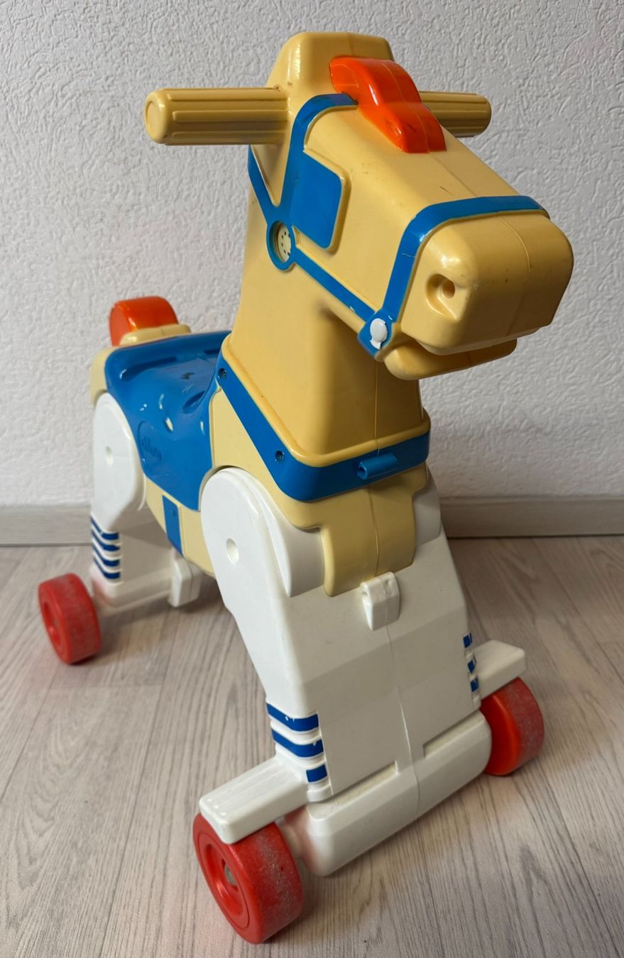 Chicco Giocattoli: Cheval à roulettes / Trotteur Chicco vintage – Usato da Tramelan venduto da lolopat 1