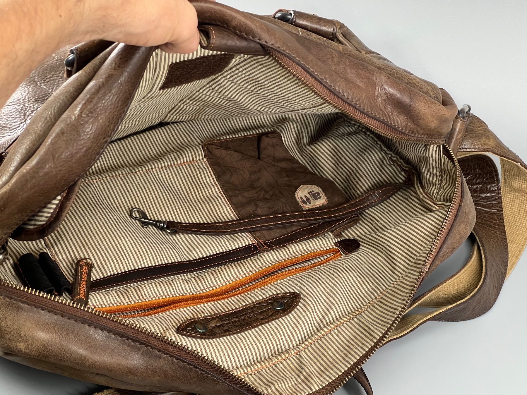 Aunts & Uncles Borse: Leder Handtasche / Umhängetasche  -  aunts & uncles – Usato da Sennhof venduto da Johnbest 4