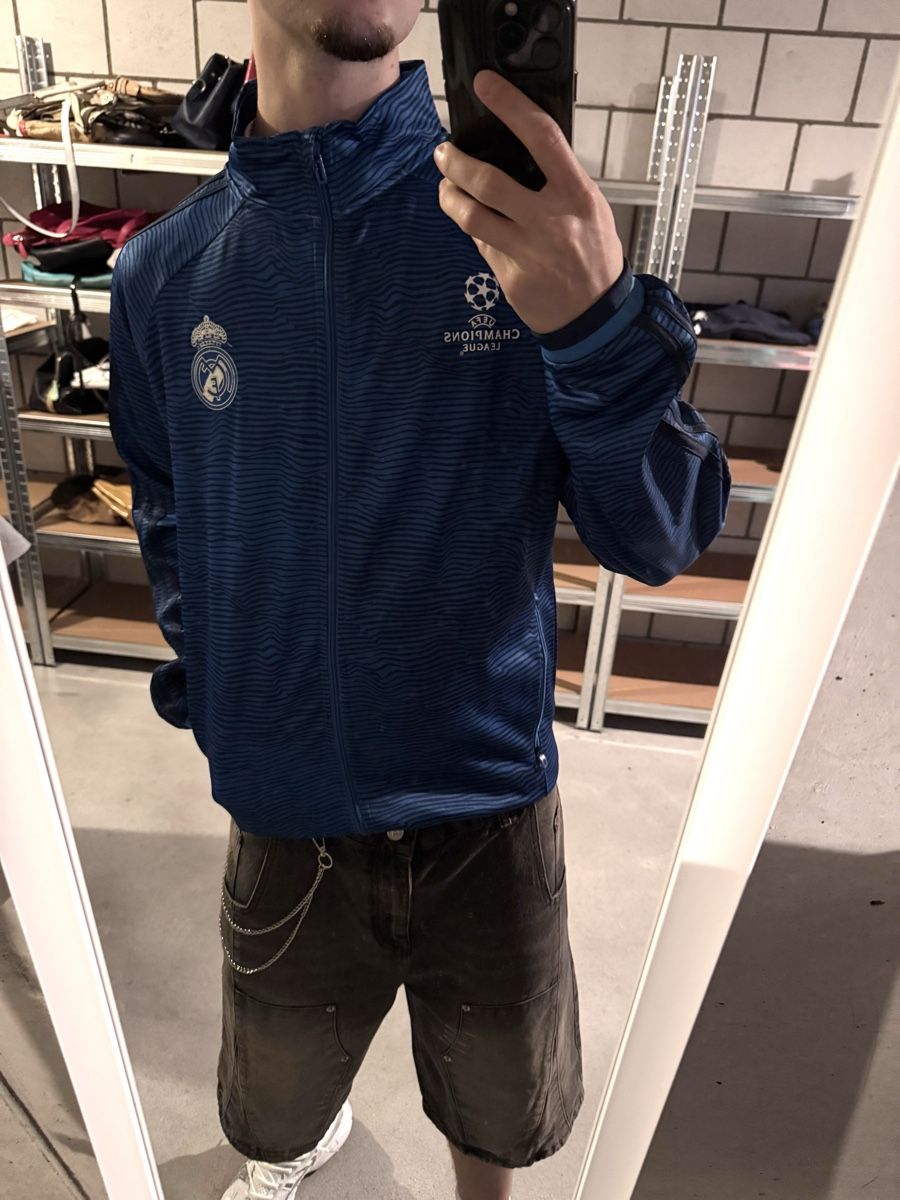 Giacche: vintage adidas real madrid trackjacket blue  – Usato da Oberhofen Thun'see venduto da 61archive