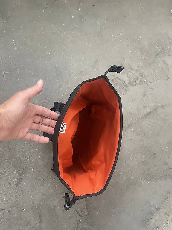 Borse: Restrap Bar Pack (10l) – Usato da Uetikon am See venduto da Johanna_A_N 1