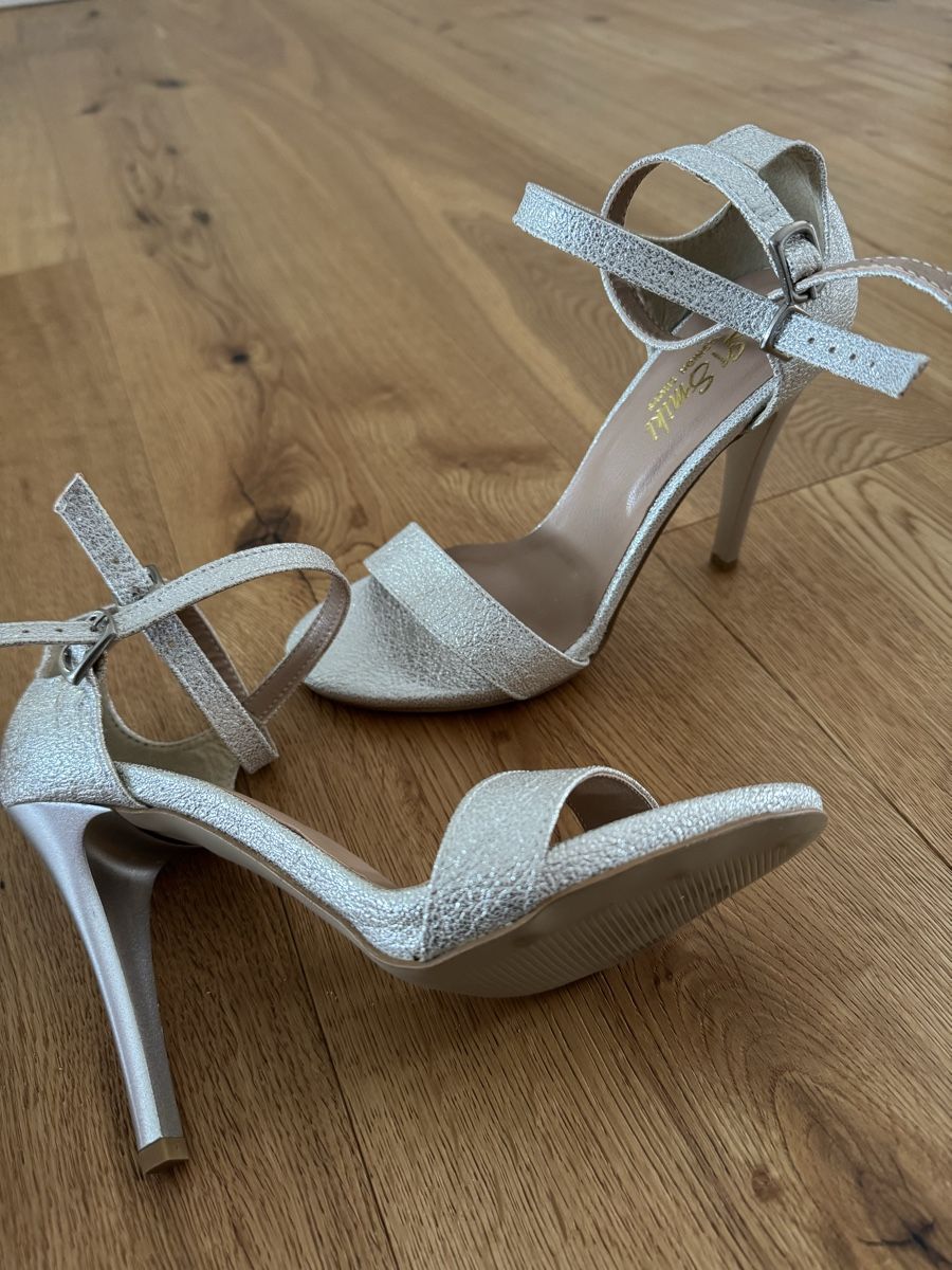 Scarpe da donna: Silver Summer Heels - Smikki - Size 7 - New – Nuovo (secondo la descrizione) da Kriens venduto da Emaleonid 2
