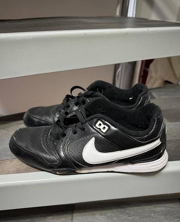 Nike Scarpe da uomo: Nike Schuhe Gr.42 neu – Usato da Baar venduto da Vili7
