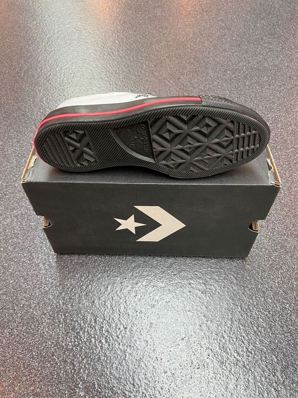 Converse Scarpe da uomo: CONVERSE  GRÖSSE  37.5    INNENSOHLE  24 CM – Nuovo e nell'imballaggio originale da Zürich venduto da LIQUIDATOR.CP 2