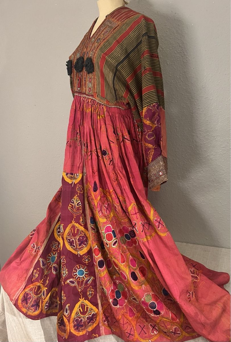 Vestiti: Splendide robe afghane, Unique, brodée main, mi 20ème, rare – Usato da Genève venduto da DELIRBEADS 6