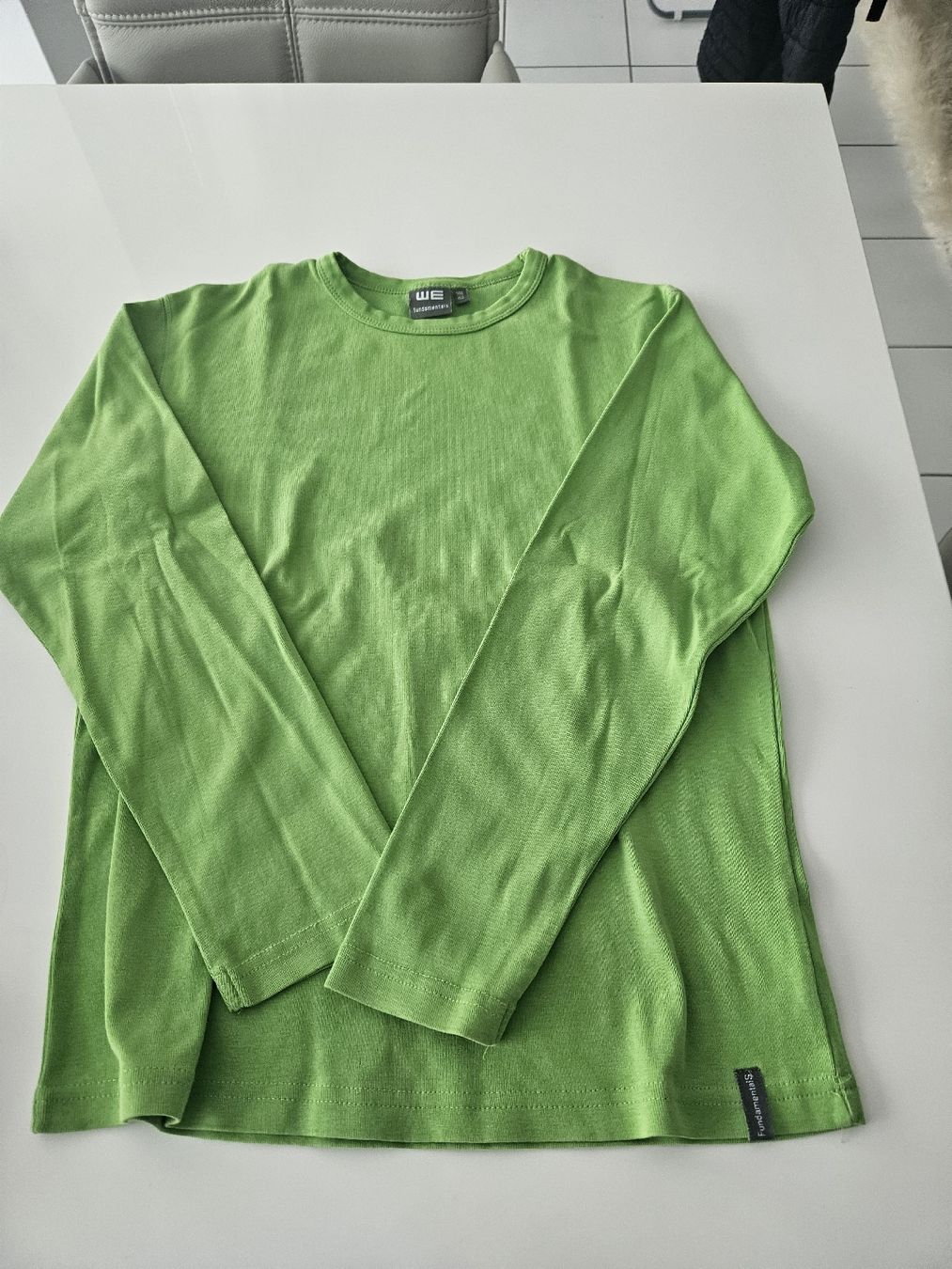 We Lotti & Set di vestiti: 2 x Longsleeves – Usato da Ostermundigen venduto da Msmash 1
