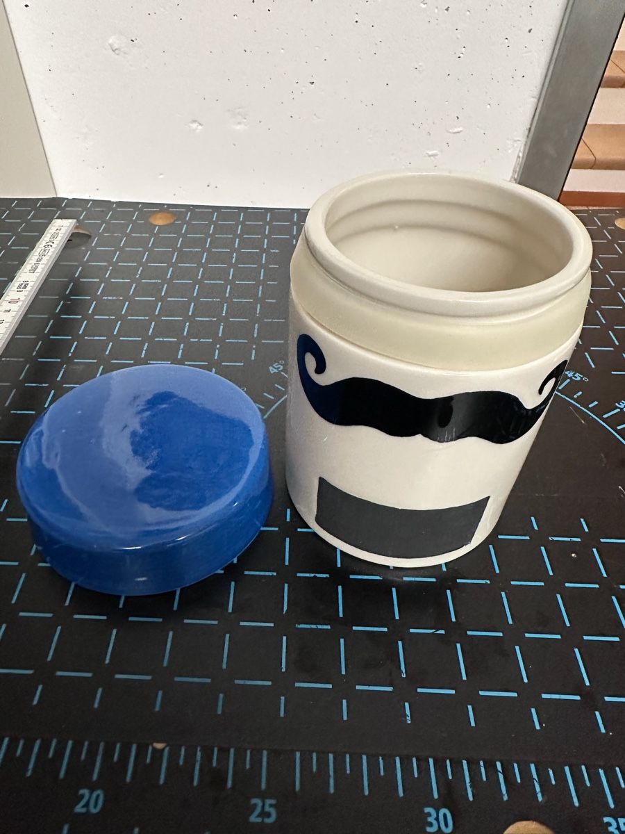 Contenitori & Simili: Vaso con baffi – Usato da Novaggio venduto da WildSam 1