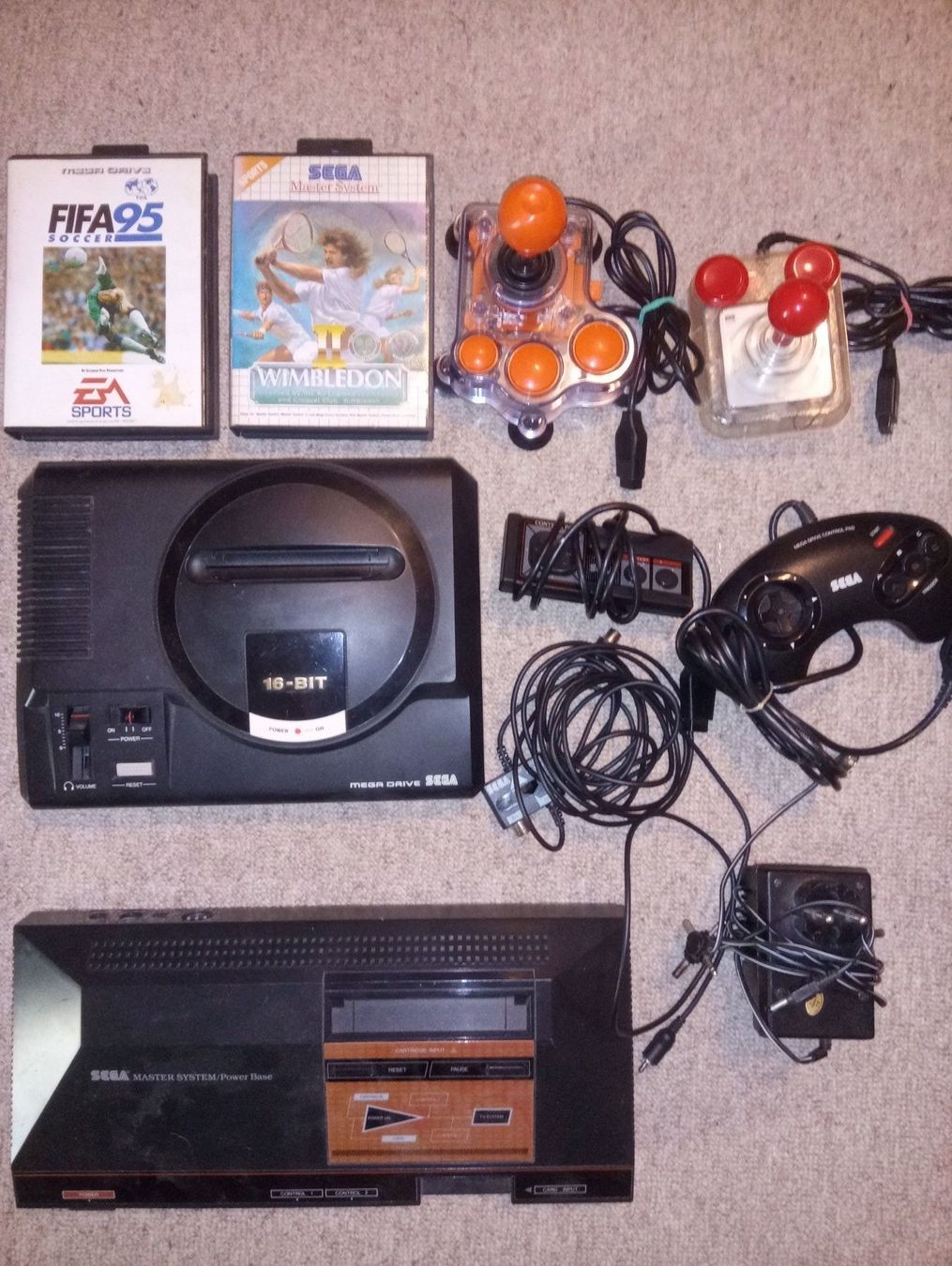 Sega Console: Sega Konsolen und Games – Usato da Turbenthal venduto da fatalbeauty