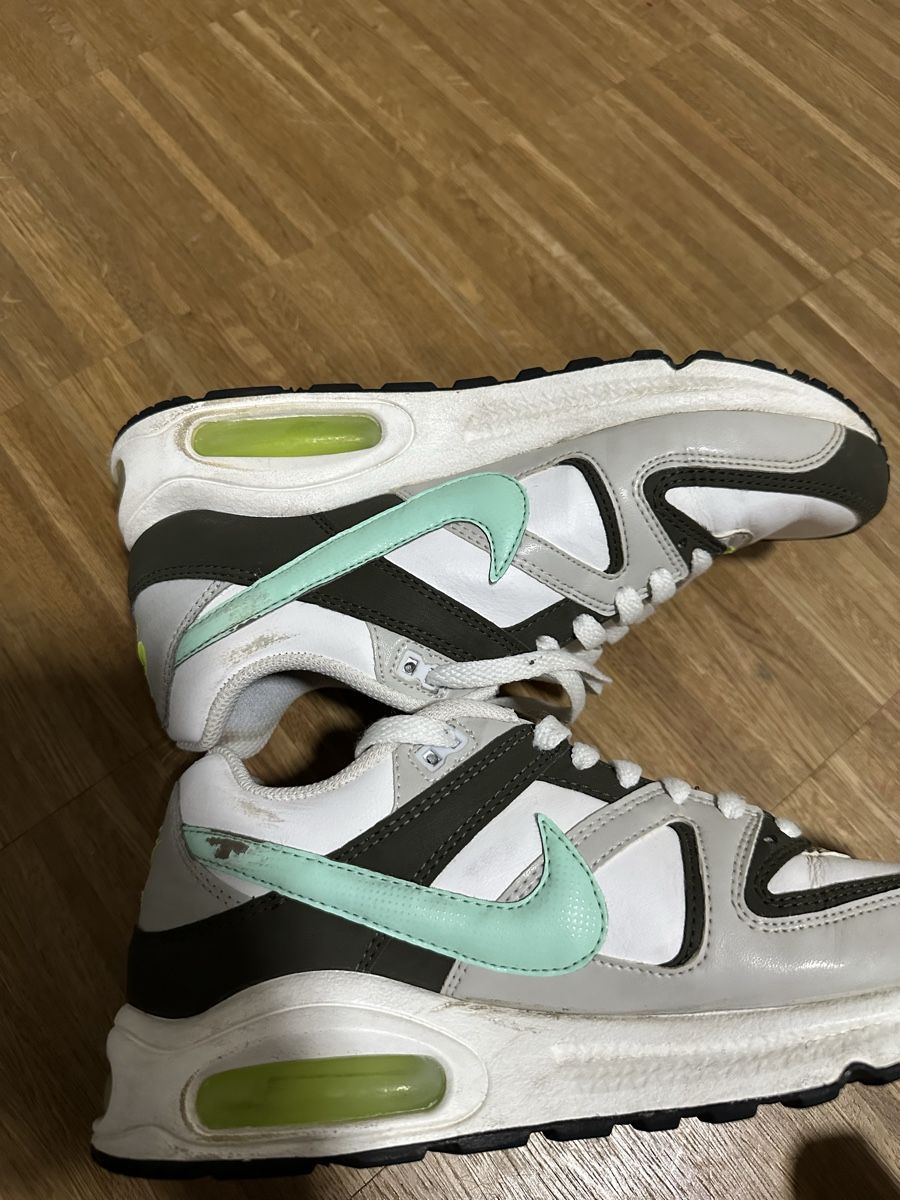 Nike Scarpe da donna: Nike Air Max Command Gr. 39 – Usato da Basel venduto da Zekoo. 3