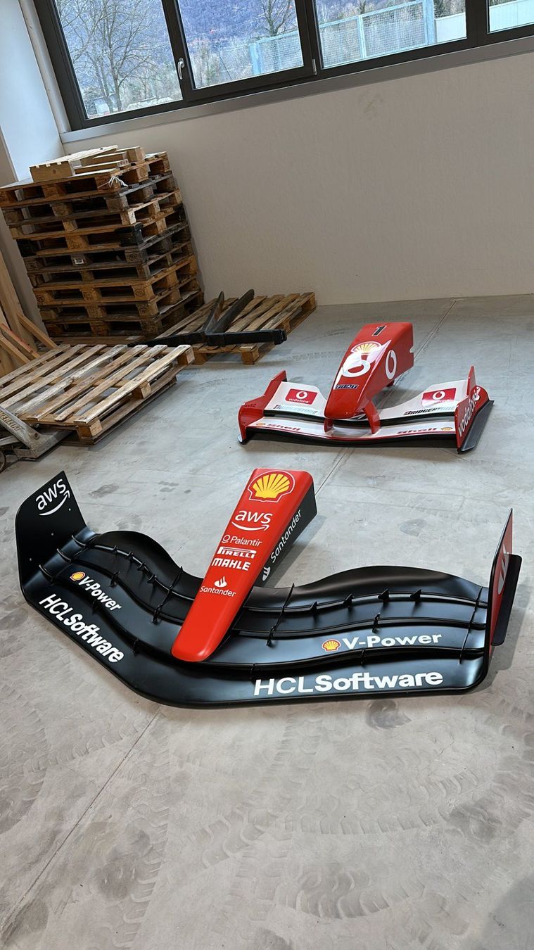 Kit di modellismo & Modellini statici: Ferrari F1 2023 Front Wing Replica – Nuovo (secondo la descrizione) da Lumino venduto da DEMRacingSimulators