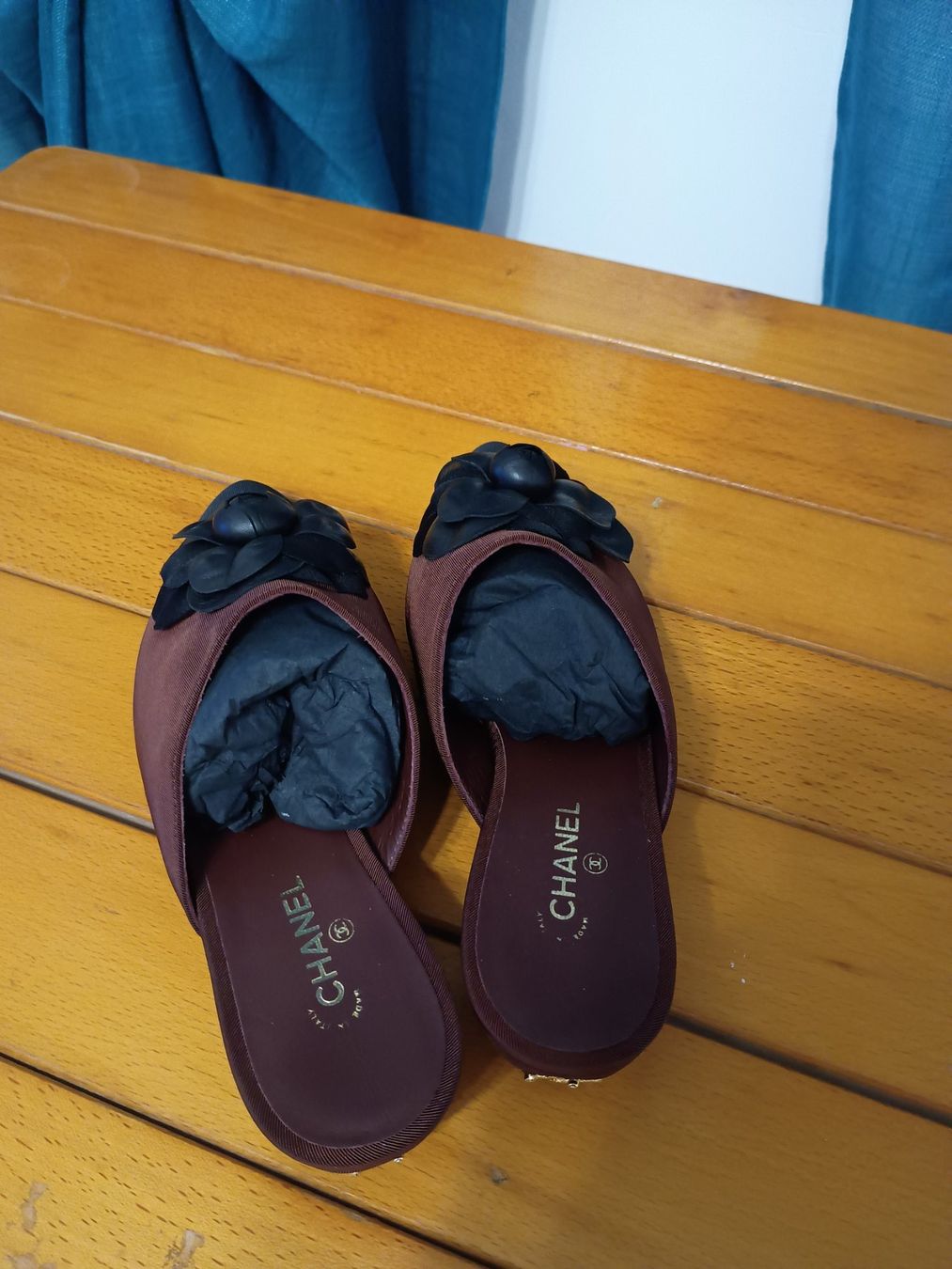 Chanel Scarpe da donna: Ciabatta Chanel bordeaux con fiocco – Nuovo (secondo la descrizione) da Chiasso venduto da marco704763 4