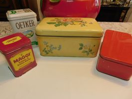 Verschiedene Vintage Blech Dosen.