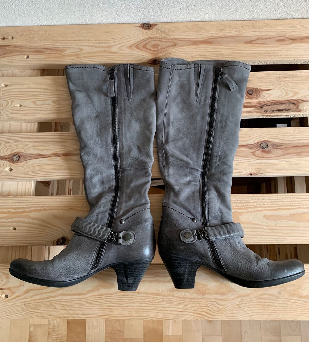 Scarpe da donna: Lederstiefel – Usato da Winterberg ZH venduto da vanilleinspiration 1
