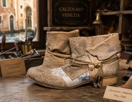 Handgefertigte Leder-Boots aus Venedig – vom Schuhmacher