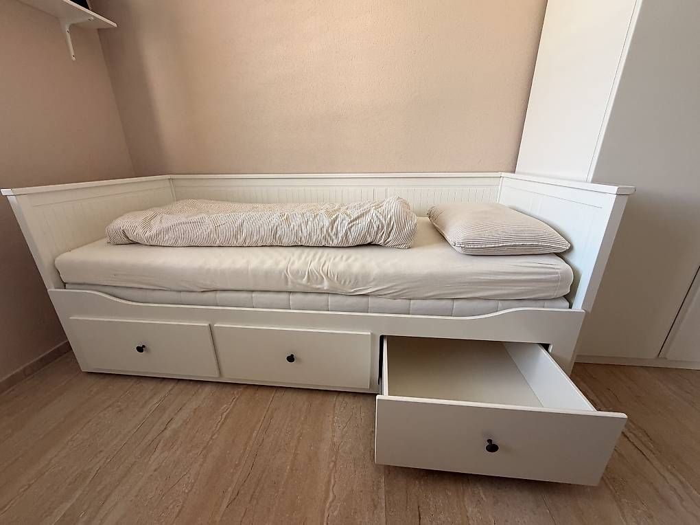 Ikea Betten: Hemnes Bett inkl. 2 Matratzen – Gebraucht aus Wohlen AG von campi1410 1