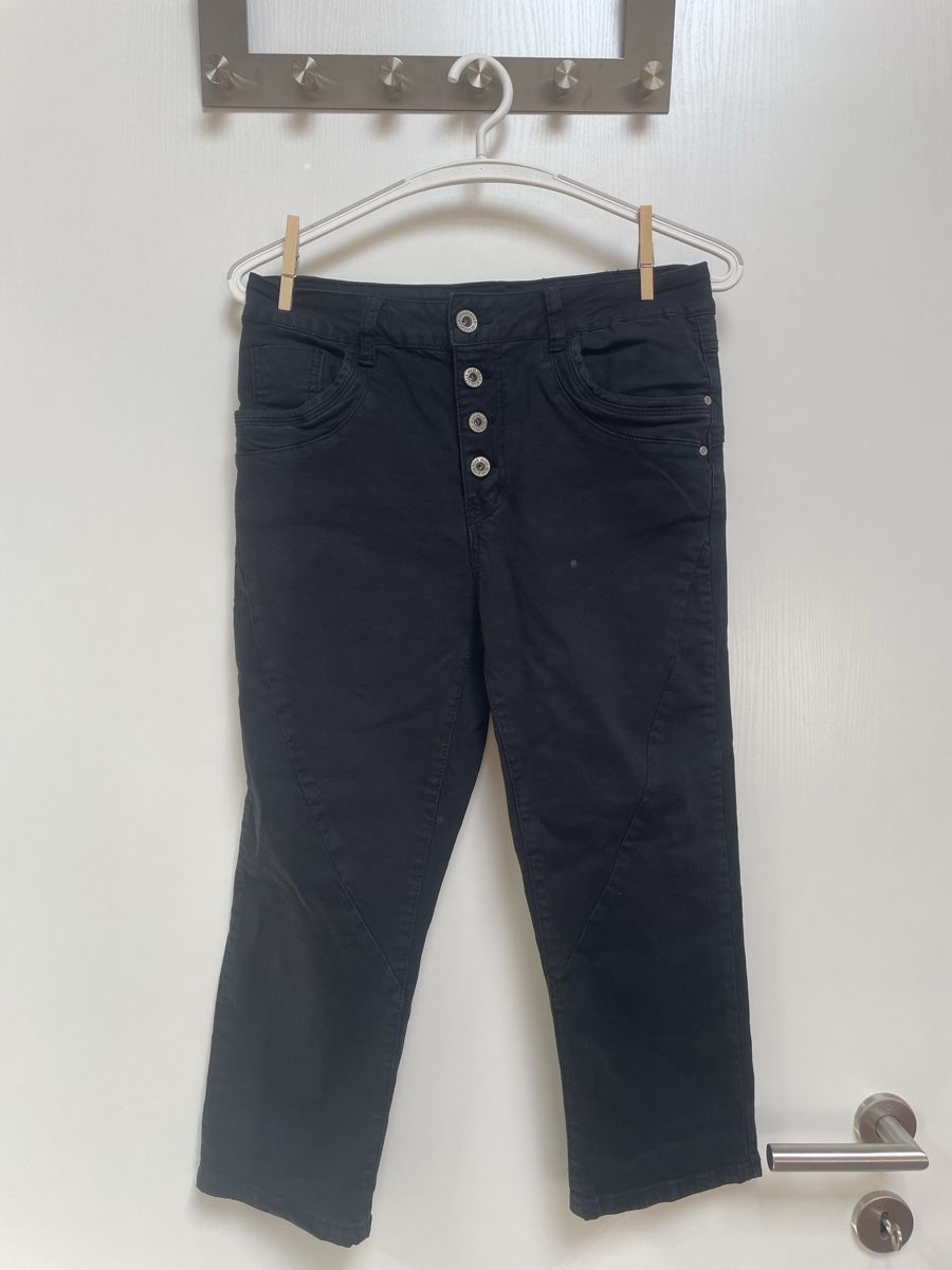 Hosen: Pantalon 3/4 noir – Gebraucht aus Corgémont von Leane.Z
