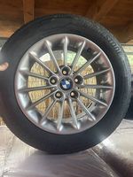 Schöne Originale BMW Felgen mit Sommerpneu