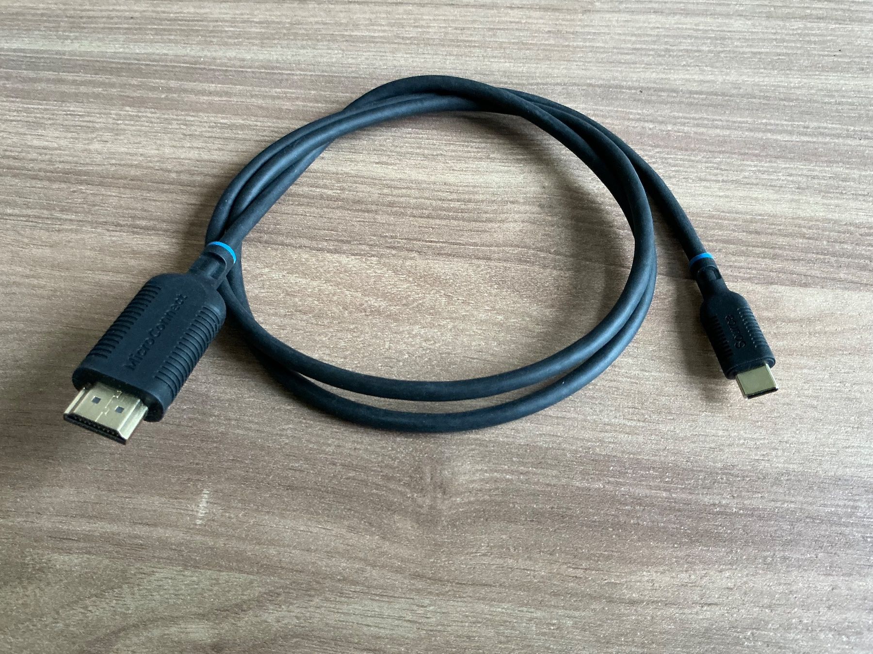 Kabel: USB-C - HDMI-Kabel – Gebraucht aus Zürich von hub_h8vk 1