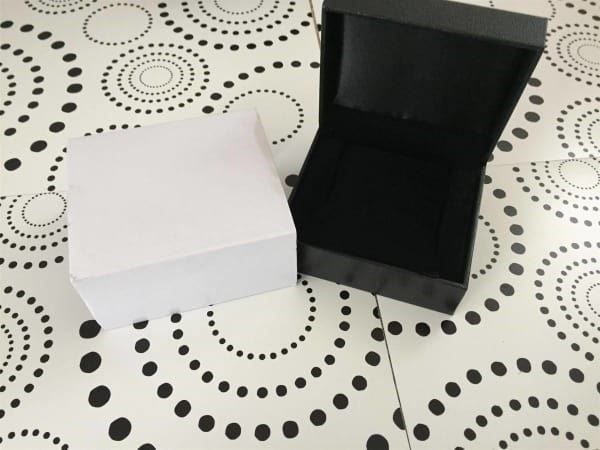 Uhrenboxen: BOX ECRIN  WATCH CASE / SCHACHTEL - NEUTRAL - NEW !!! – Neu (gemäss Beschreibung) aus Epalinges von dream-watch 1