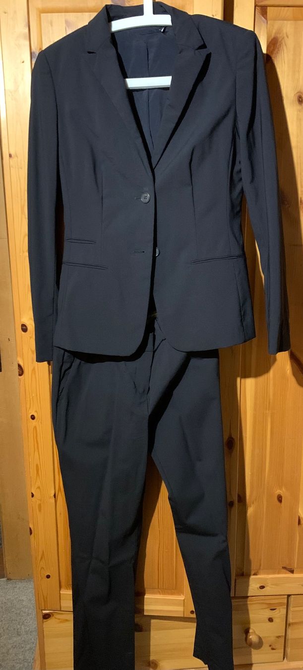 Windsor Anzüge & Kostüme: Windsor Anzug Damen Jacke Hose Gr 36 – Gebraucht aus Wila von Rosenkohl05
