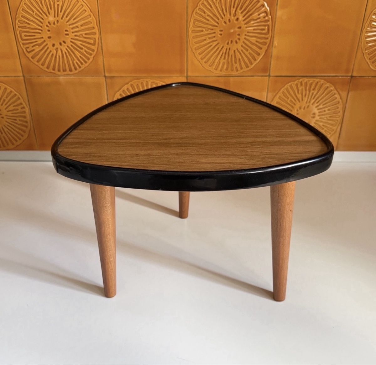 Hocker: Pflanzenständer Blumenhocker vintage – Gebraucht aus Gerlafingen von sternrose