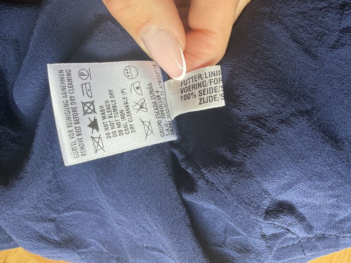 Escada Vestiti: Seidenkleid Escada blau – Usato da Basel venduto da ew1_rp7f 4