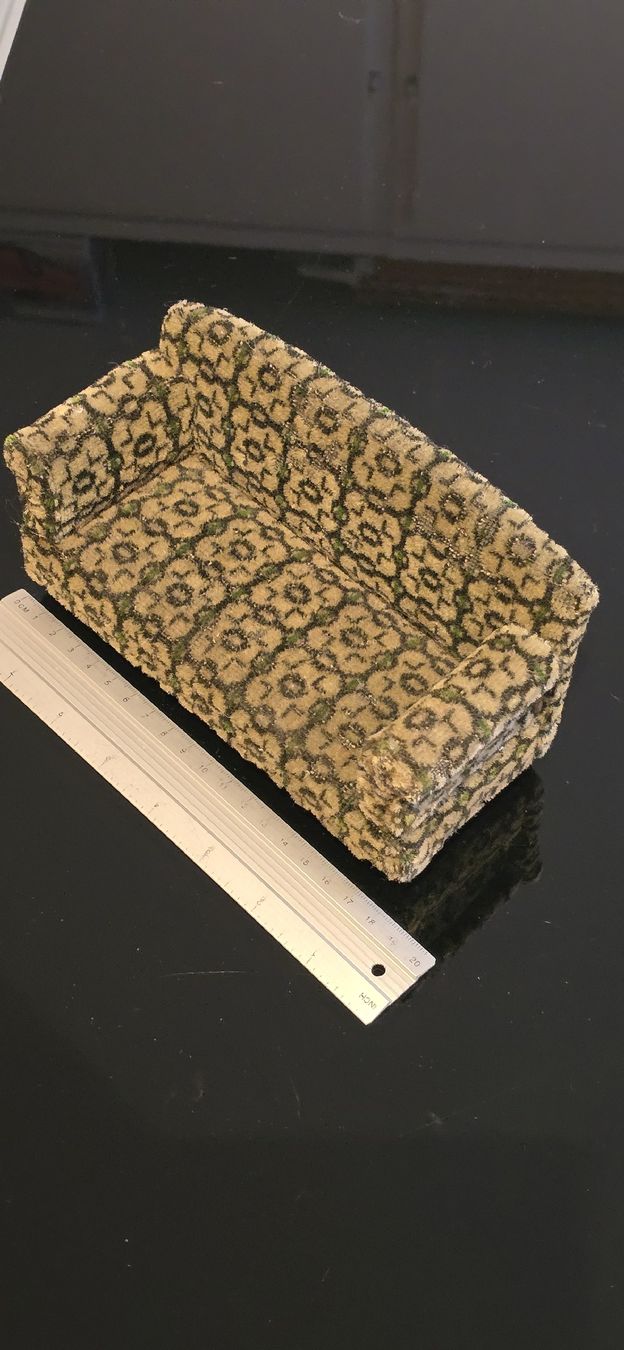 Puppenhäuser & -möbel: Puppenhaus Sofa – Gebraucht aus Rüti b. Büren von Thoko 1