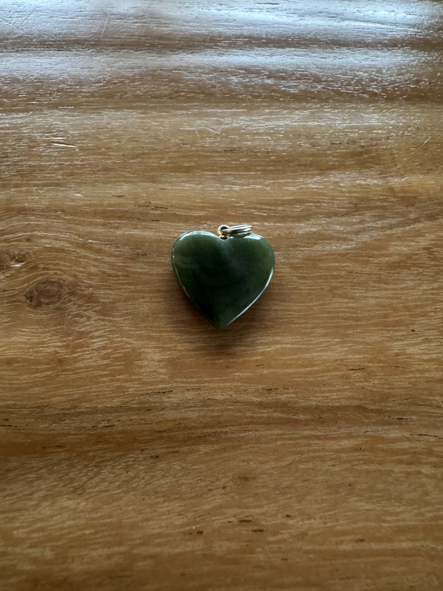 Ciondoli: Pendentif jade, forme de cœur - élégant! – Usato da Porrentruy venduto da RicaJU
