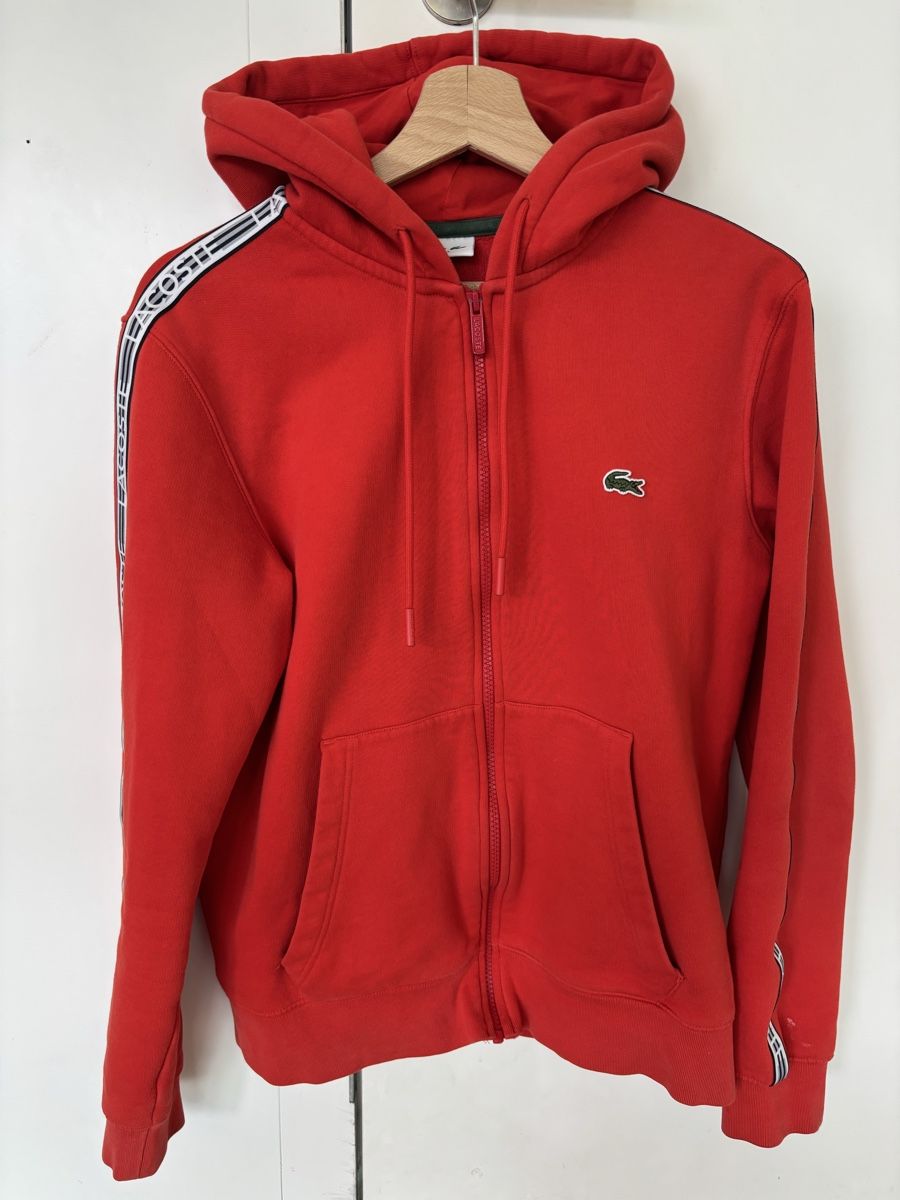 Lacoste Giacche: Lacoste rouge Veste molletonnée zippée, taille S comme neuf – Usato da Sion venduto da tchana77