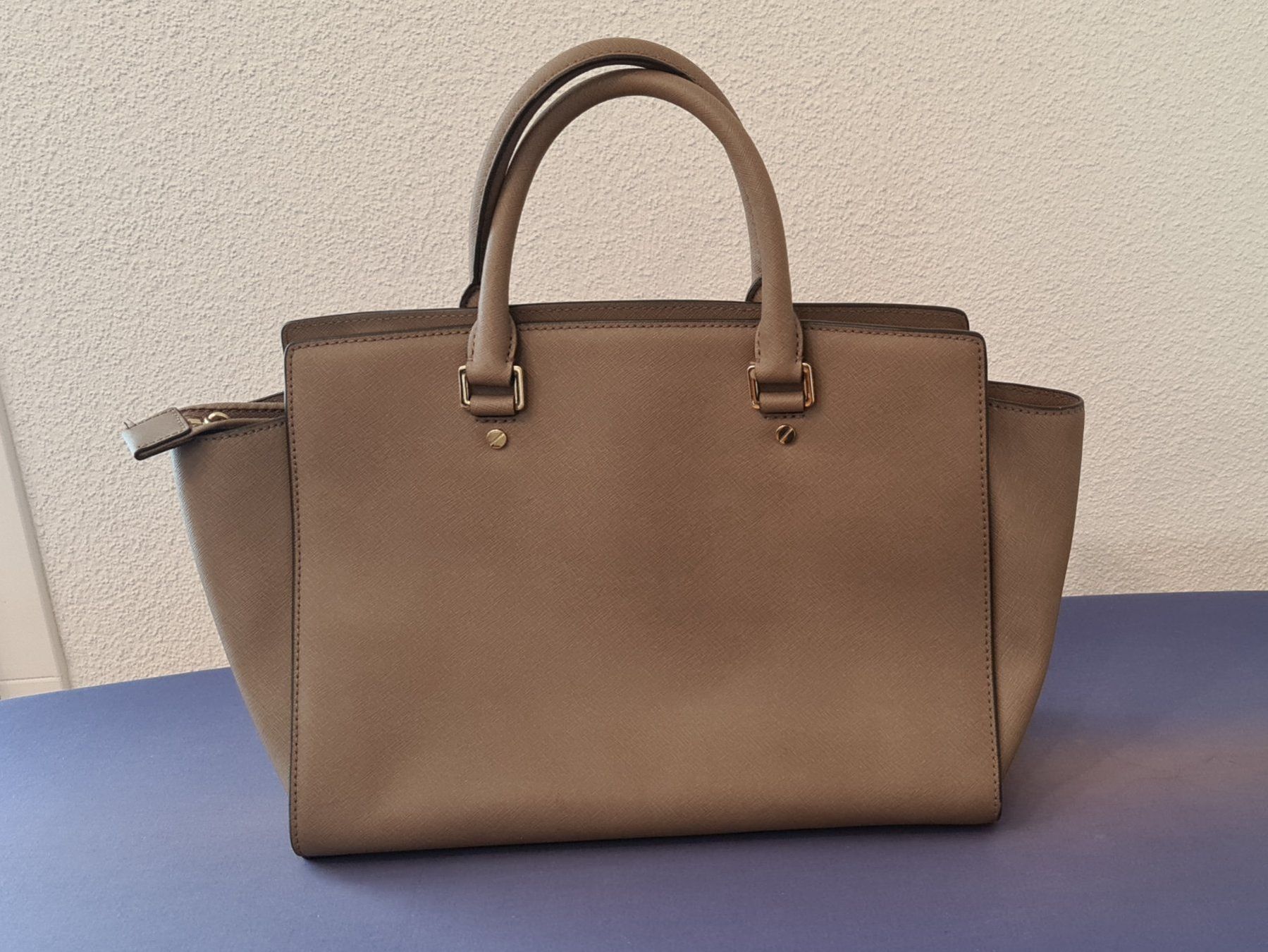 Michael Kors Borse da donna: Handtasche Michael Kors – Usato da Ruswil venduto da DNAB 1