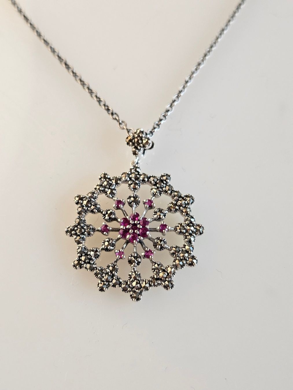 Catenine: Silber Kette mit Rubin – Nuovo (secondo la descrizione) da Winterthur venduto da ste_tcx5