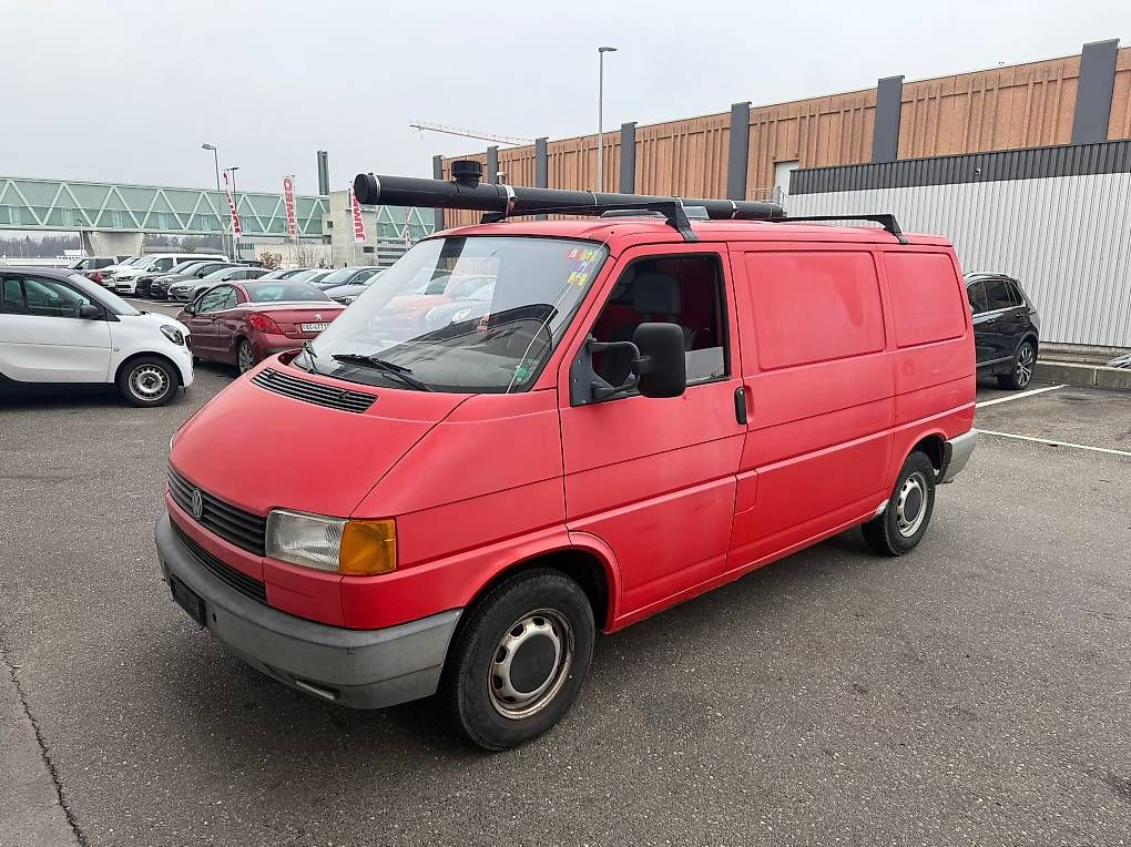 VW Veicoli da campeggio: VW T4 Camper – Usato da Auenstein venduto da PM-Krigaa