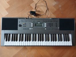 Yamaha PSR-E353 Keyboard – 61 Tasten – mit Netzteil