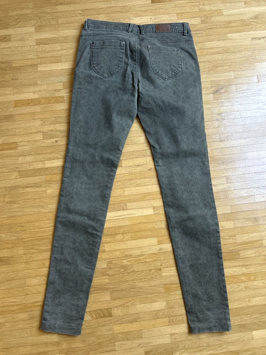C&A Pantaloni: Hose superskinny Gr. 36 – Usato da Winterthur venduto da turmalina15 3