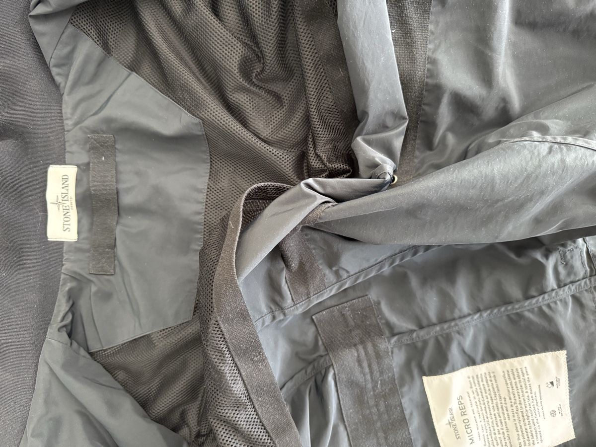 Stone Island Giacche: Stone Island Micro Reps Jacket – Usato da Altstätten SG venduto da noa_cg9g 3