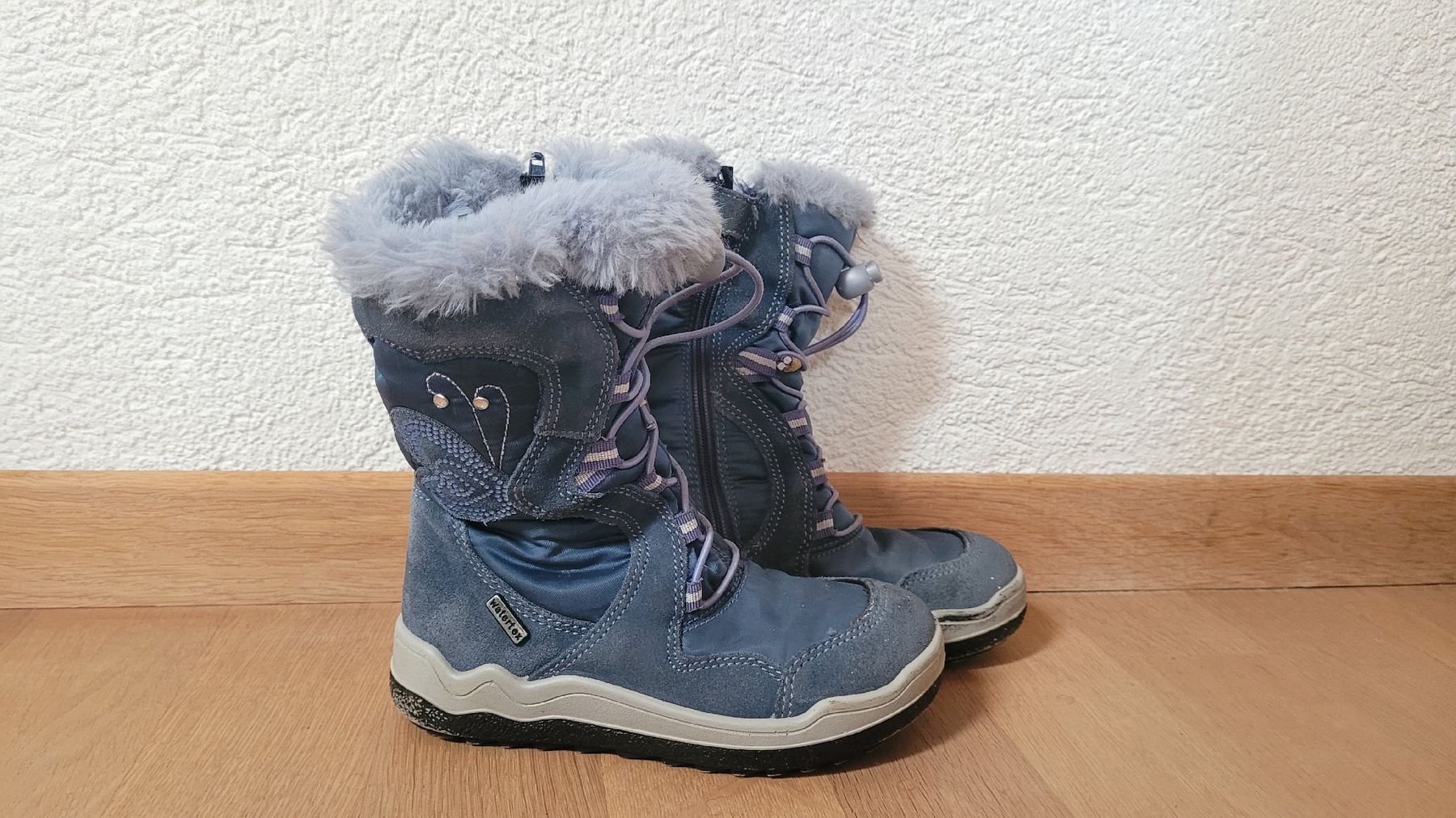 Scarpe per ragazze: Warme Winterstiefel, Grösse 29 – Usato da Uetendorf venduto da Heyhey3661