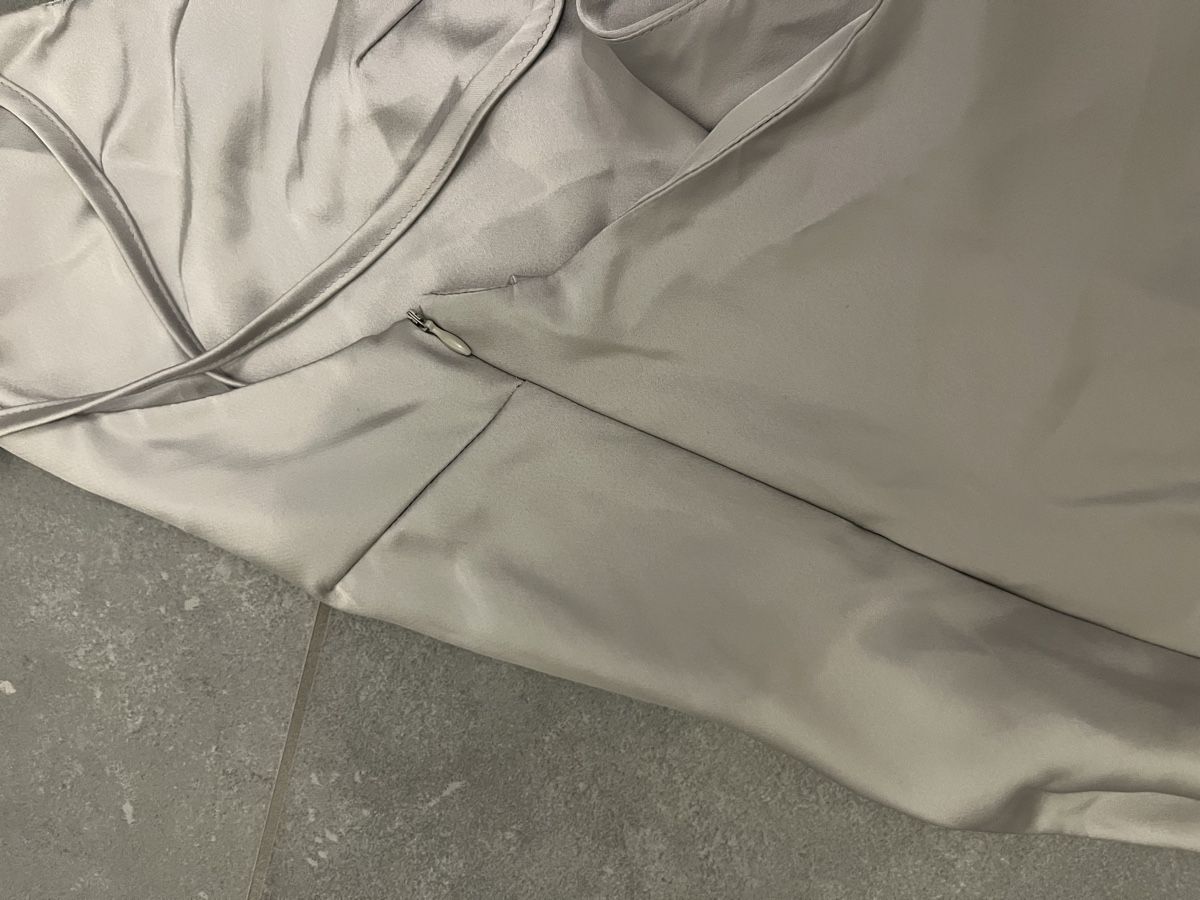 Robes: Graues / Silbernes Kleid – Neuf avec emballage d'origine à Bellikon par Ruth_62 3