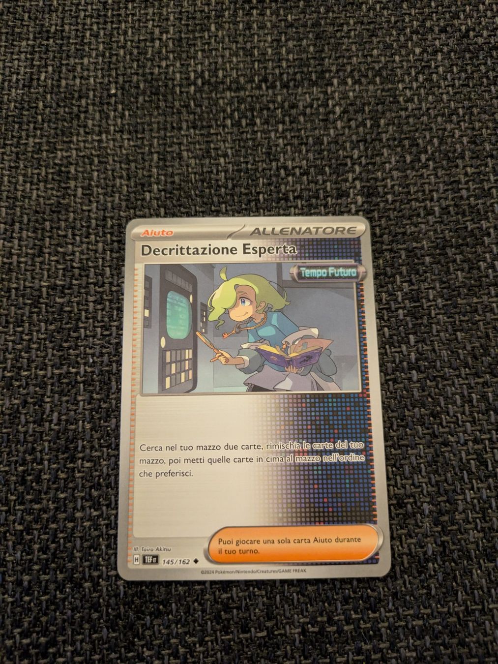 Pokémon Carte collezionabili: CIPHERMANIAC'S CODEBREAKING, TEF145, UNC, 2024, ITA, NM/MT – Usato da Losone venduto da AlpineLayer