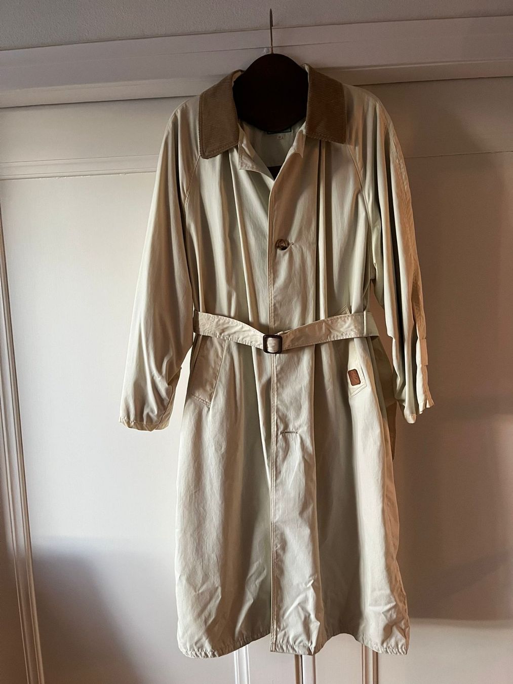 Cappotti: Herrentrenchcoat – Usato da Jona venduto da m.brun