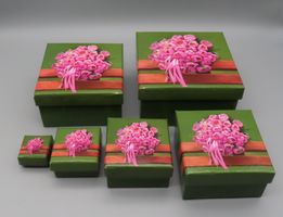 Geschenkboxen-Set (6 Grössen) mit Tulpen-Motiv, neuwertig